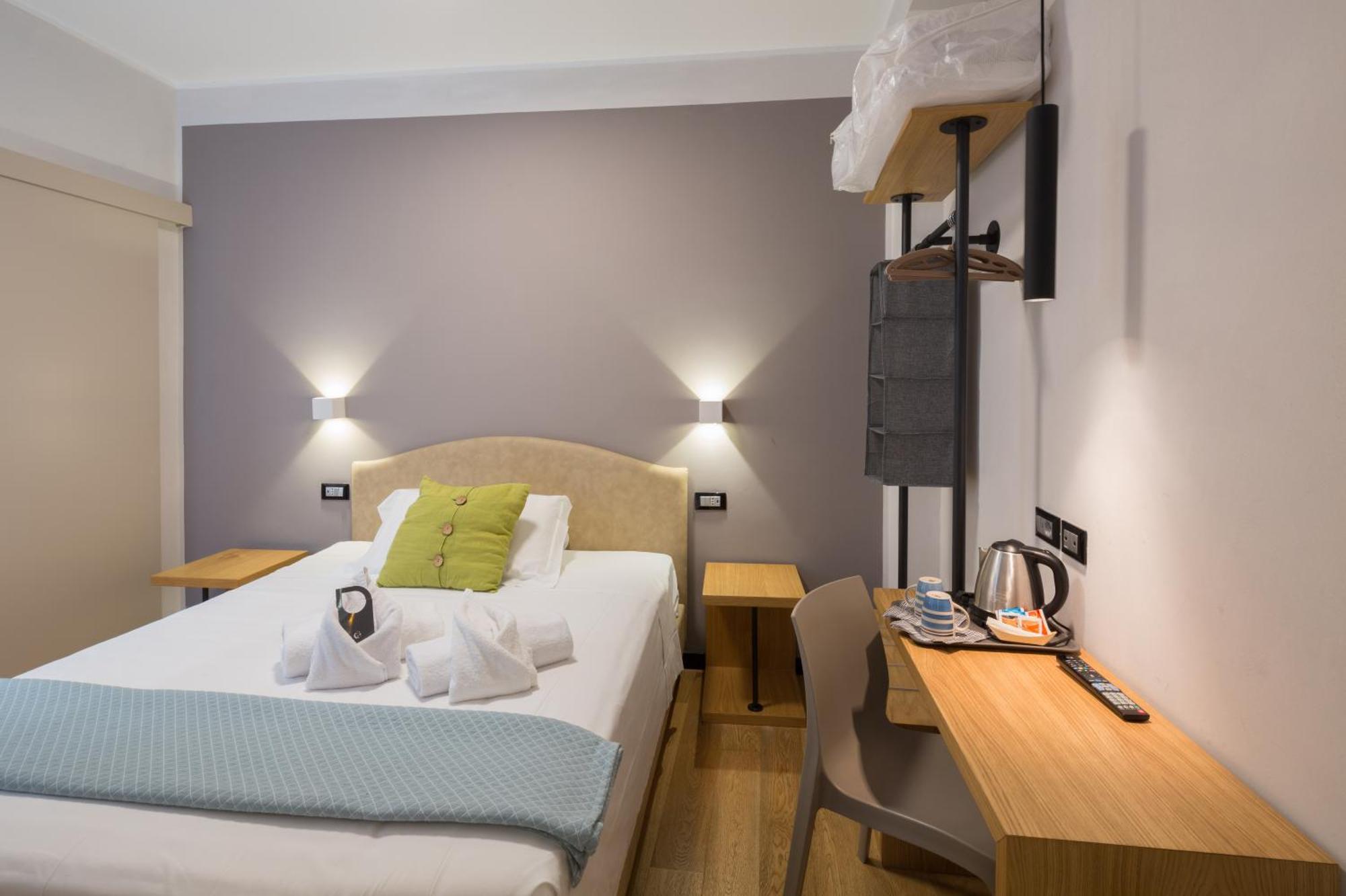 Hotel Doria Genoa Bagian luar foto